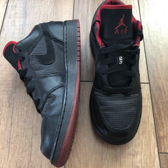 jordan low top shoes